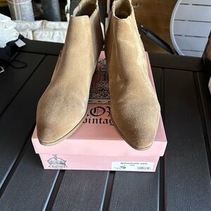 Crown vintage suede booties